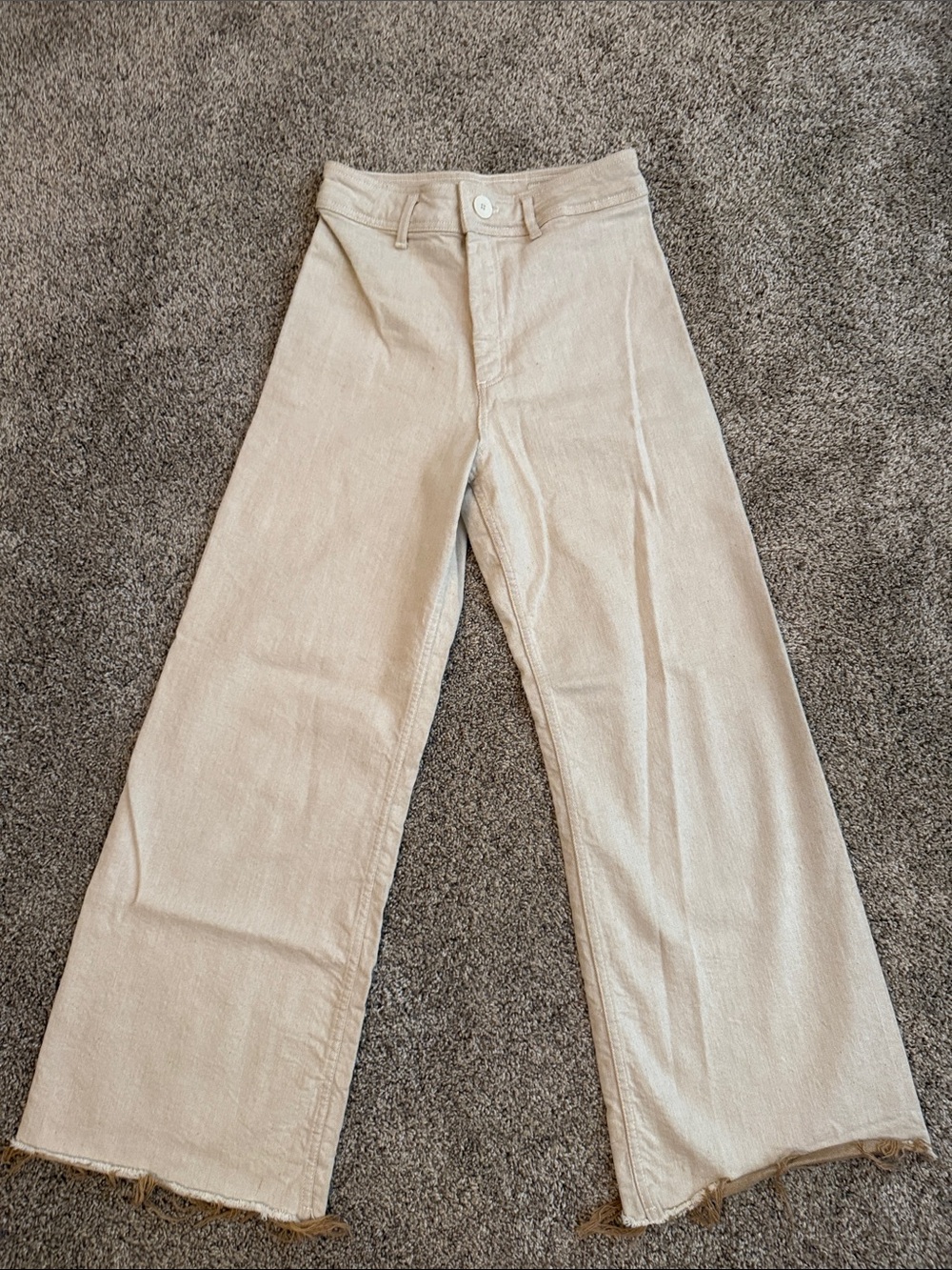 Zara High-Rise Wide-Leg Jeans in Light Beige